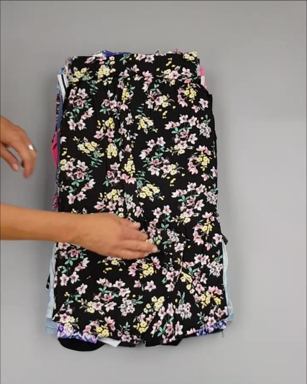 Фотография  981 - CUBUS детский микс лето (Children CUBUS mix)#15 кг, ЛОТ №2515 оптом в Махачкале и Дагестане