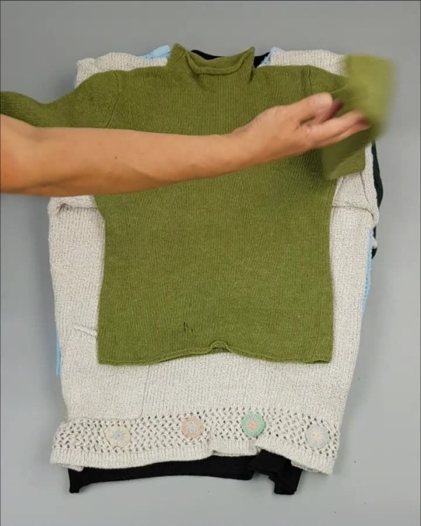 Фотография  660 - Джемпер муж+жен экстра#15 кг , Лот№2612 оптом в Махачкале и Дагестане