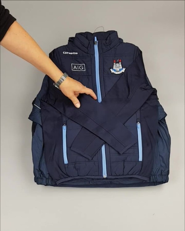 Фотография  157 - Куртки СПОРТ СТОК дети#10 кг , Лот№ 2642 оптом в Махачкале и Дагестане