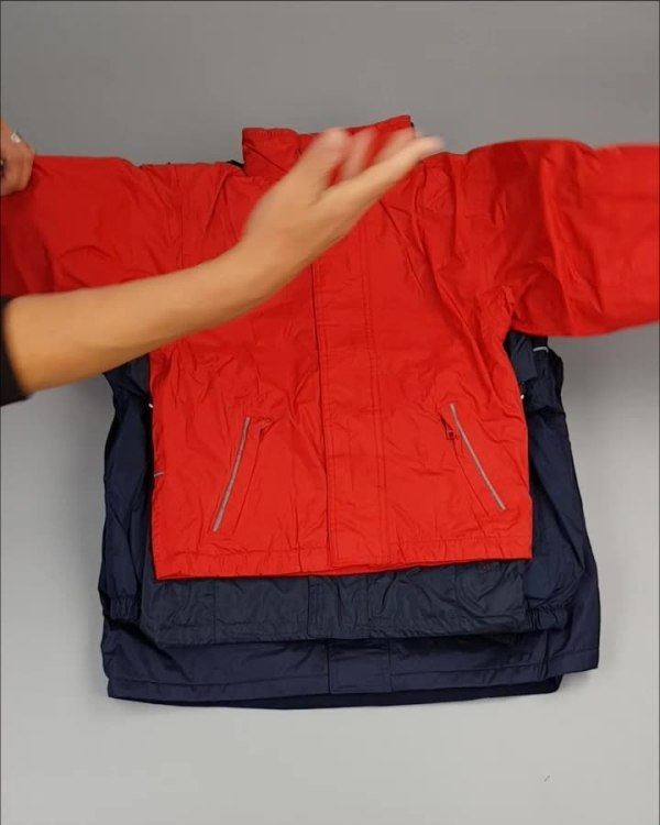 Фотография  280 - Куртки СПОРТ СТОК дети#10 кг , Лот№ 2643 оптом в Махачкале и Дагестане