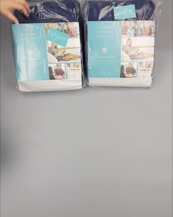 Фотография  908 - Халаты, комбинезоны (семейный) СТОК CAN#10 кг, ЛОТ №4448 оптом в Махачкале и Дагестане