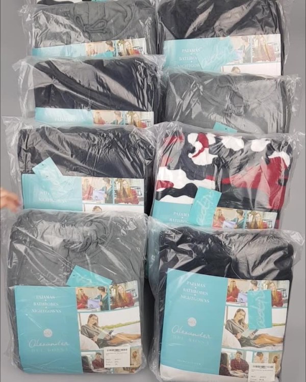 Фотография  234 - Халаты, комбинезоны (семейный) СТОК CAN#10 кг, ЛОТ №4449 оптом в Махачкале и Дагестане