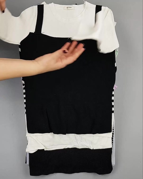 Фотография  653 - Джемпера легкие Корея#20 шт, ЛОТ №5083 оптом в Махачкале и Дагестане