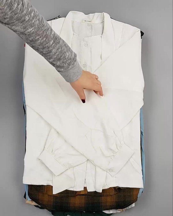 Фотография  837 - Блузки Корея#20 шт, ЛОТ №5622 оптом в Махачкале и Дагестане