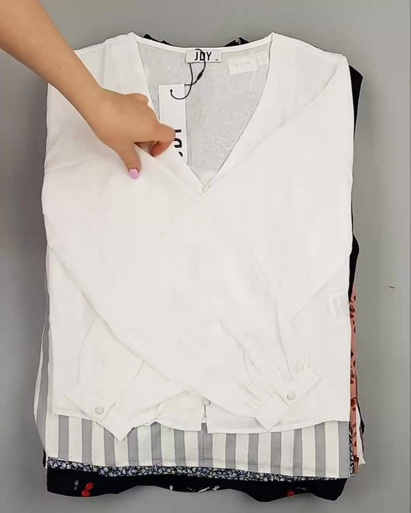 Фотография  319 - Блузки Bestseller 44#5 кг, ЛОТ №6084 оптом в Махачкале и Дагестане