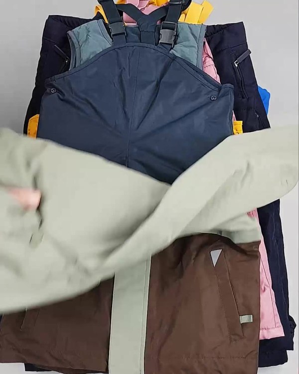 Фотография  881 - Верхняя одежда TCM kids 074#7 кг, ЛОТ №6678 оптом в Махачкале и Дагестане