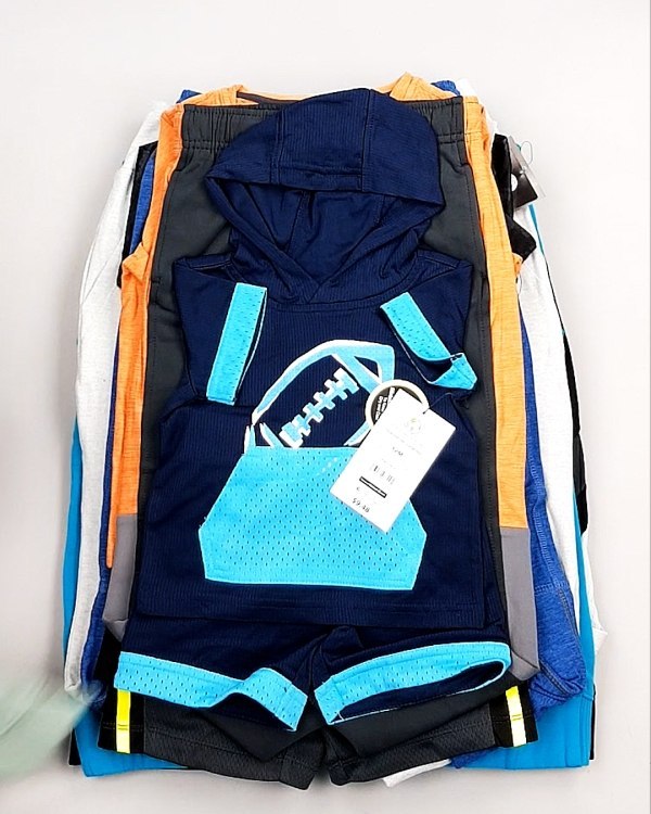 Фотография  526 - Спортивные костюмы дети CAN#6 кг оптом в Махачкале и Дагестане