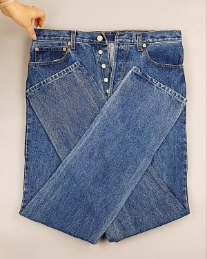 Фотография  723 - Джинсы LEVIS муж #7,5 кг, ЛОТ №7013 оптом в Махачкале и Дагестане