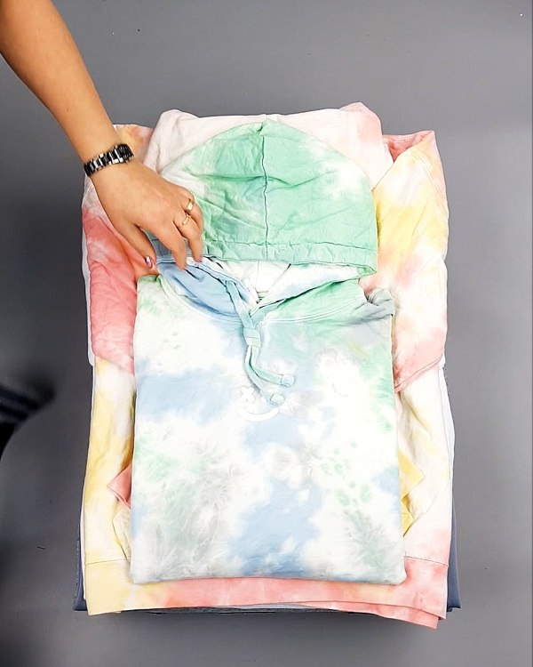 Фотография  724 - HOODIE CAN 084#10 кг, ЛОТ №7426 оптом в Махачкале и Дагестане