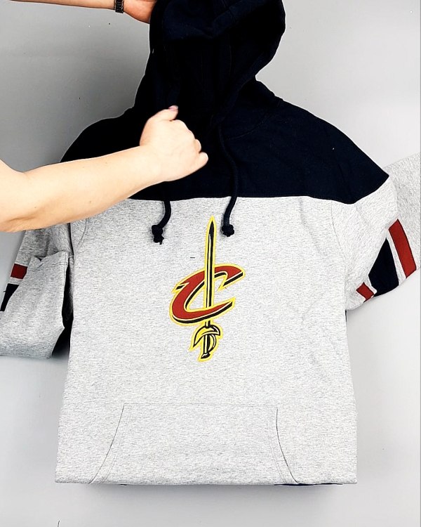 Фотография  823 - HOODIE CAN 084#10 кг, ЛОТ №7426 оптом в Махачкале и Дагестане