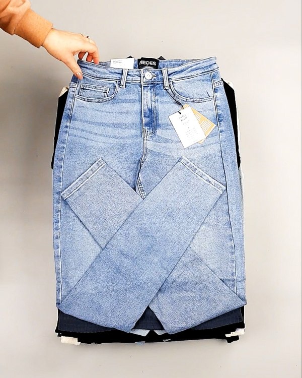 Фотография  466 - PIECES Winter mix 104#15 кг, ЛОТ №7379 оптом в Махачкале и Дагестане