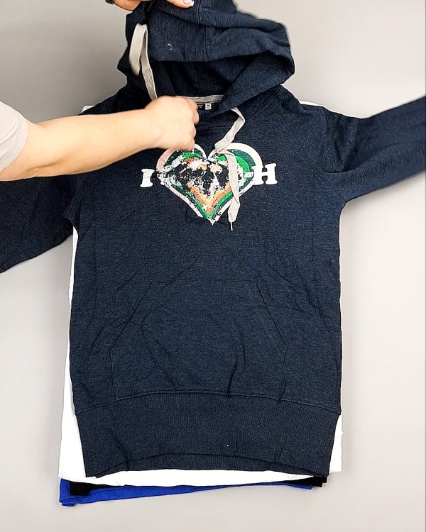 Фотография  120 - Толстовки м/ж (Sweat Tops)#20 кг, ЛОТ №7435 оптом в Махачкале и Дагестане