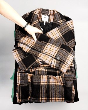 Фотография  677 - Пальто Bestseller 104#10,75 кг, ЛОТ №7561 оптом в Махачкале и Дагестане