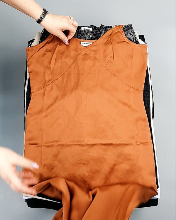 Фотография  800 - Bestseller Summer mix 104#15 кг, ЛОТ №7493 оптом в Махачкале и Дагестане