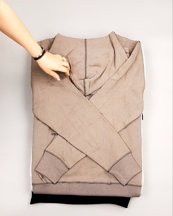 Фотография  210 - Толстовки СТОК CAN 0424#10 кг, ЛОТ №7447 оптом в Махачкале и Дагестане