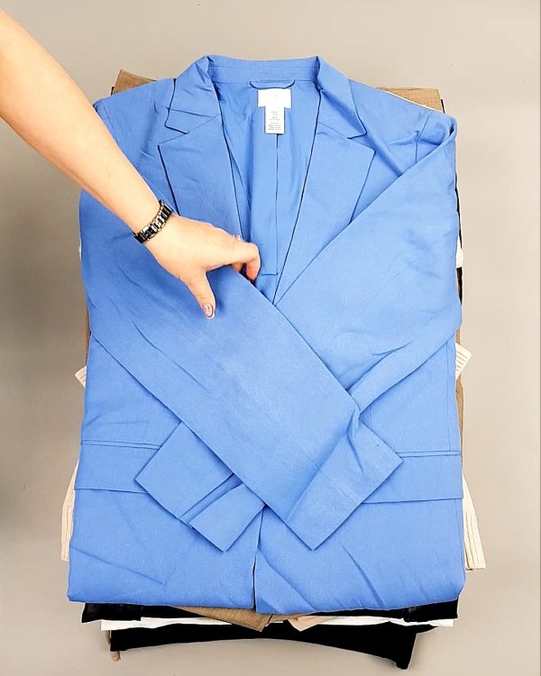 Фотография  677 - 12191 H&M mix textil 1224#25 кг, ЛОТ №7489 оптом в Махачкале и Дагестане