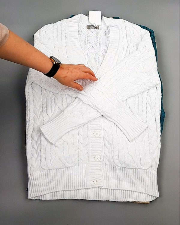 Фотография  827 - Джемпера СТОК CAN 084#7 кг оптом в Махачкале и Дагестане