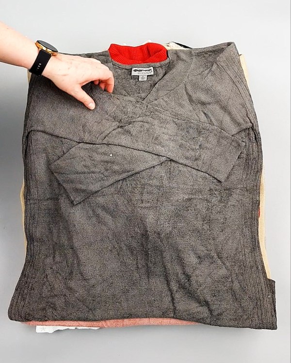 Фотография  450 - Джемпера СТОК CAN 084#7 кг, ЛОТ №7649 оптом в Махачкале и Дагестане