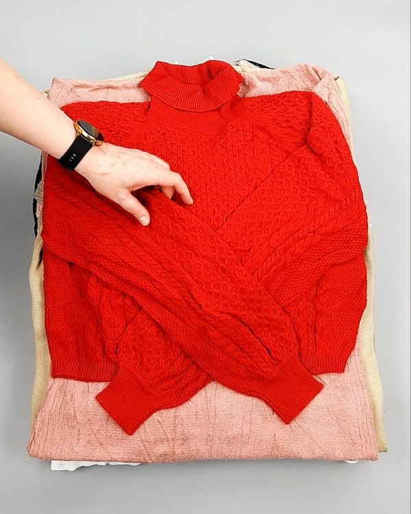 Фотография  960 - Джемпера СТОК CAN 084#7 кг, ЛОТ №7649 оптом в Махачкале и Дагестане