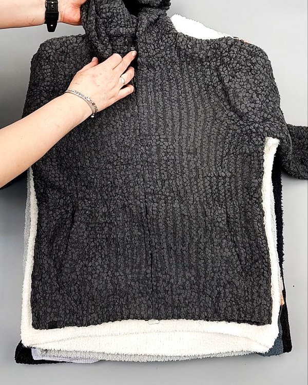 Фотография  188 - Джемпера СТОК CAN 084#7 кг, ЛОТ №7648 оптом в Махачкале и Дагестане