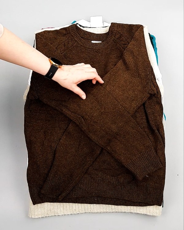 Фотография  793 - Джемпера СТОК CAN 084#7 кг, ЛОТ №7647 оптом в Махачкале и Дагестане