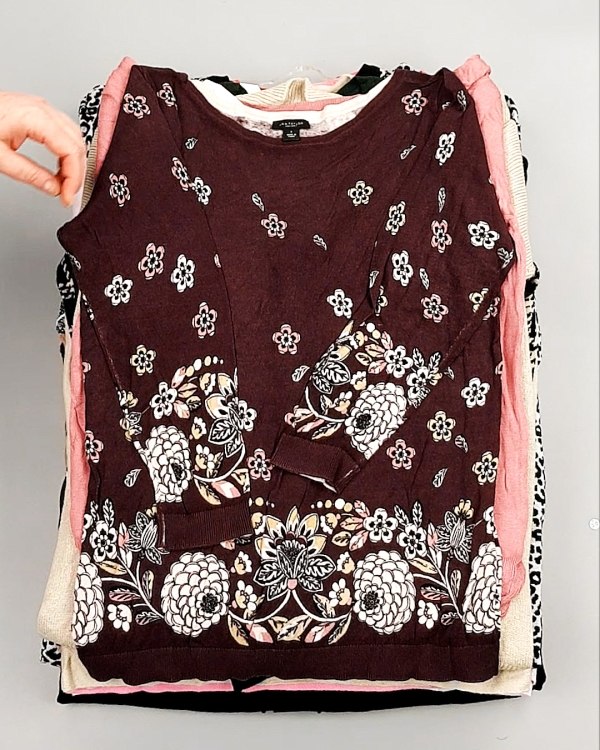 Фотография  436 - Джемпера легкие СТОК CAN 084#7 кг, ЛОТ №7632 оптом в Махачкале и Дагестане