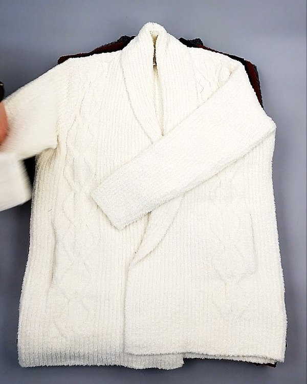 Фотография  915 - Кардиганы СТОК CAN 084#7 кг, ЛОТ №7674 оптом в Махачкале и Дагестане