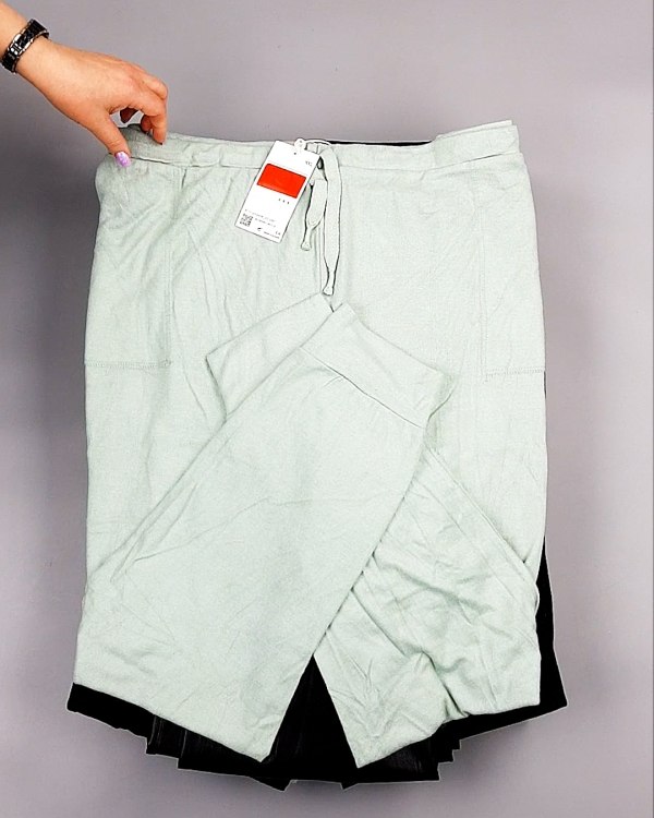 Фотография  665 - Брюки женские зима C&A 025#10 кг, ЛОТ №7910 оптом в Махачкале и Дагестане