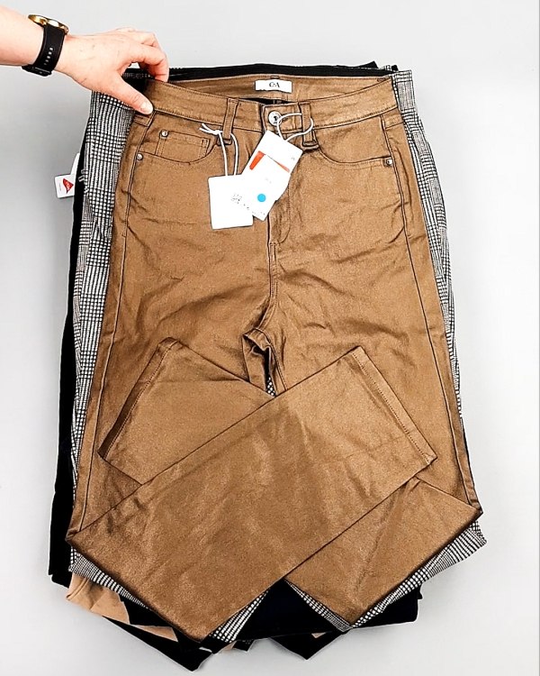 Фотография  679 - Брюки женские лето C&A 025#10 кг, ЛОТ №7892 оптом в Махачкале и Дагестане