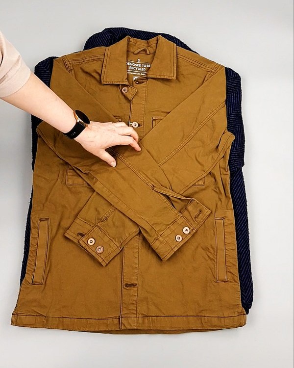 Фотография  606 - Ветровки м/ж C&A 025#10 кг, ЛОТ №7863 оптом в Махачкале и Дагестане