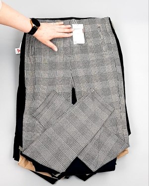 Фотография  776 - Брюки женские лето C&A 025#10 кг, ЛОТ №7892 оптом в Махачкале и Дагестане