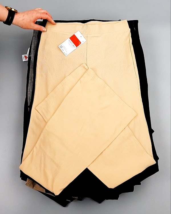 Фотография  509 - Брюки женские лето C&A 025#10 кг оптом в Махачкале и Дагестане