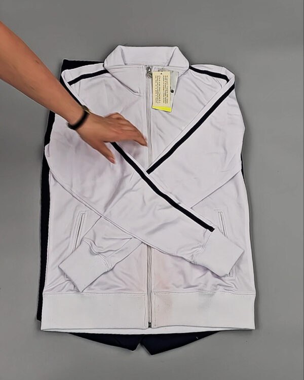 Фотография  628 - Спортивные костюмы  AD83#4 шт, ЛОТ №8637 оптом в Махачкале и Дагестане