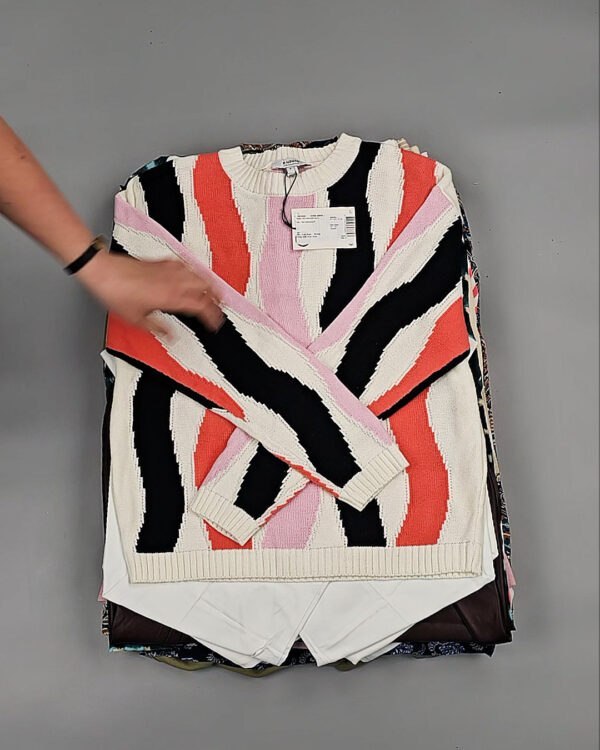 Фотография  366 - B.YOUNG Summer mix 045#15 кг, ЛОТ №8570 оптом в Махачкале и Дагестане