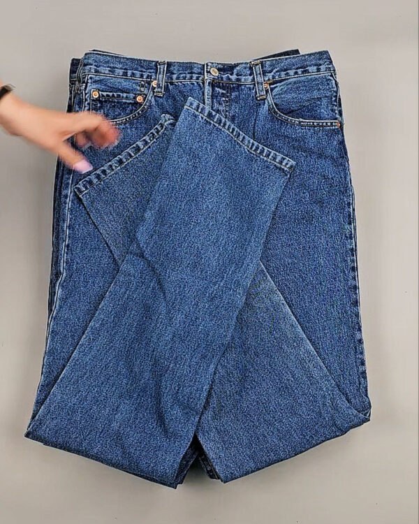 Фотография  513 - Джинсы LEVIS муж #6,2 кг, ЛОТ №8758 оптом в Махачкале и Дагестане