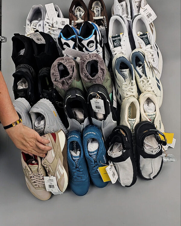 Фотография  879 - Кроссовки Reebok#23 шт, ЛОТ №8896 оптом в Махачкале и Дагестане