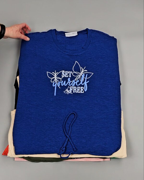 Фотография  825 - Футболки#25 кг, ЛОТ № ВК0076 оптом в Махачкале и Дагестане