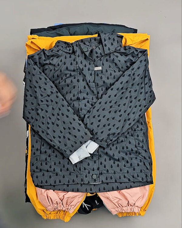 Фотография  399 - Верхняя одежда TCM kids зима 104#5 кг, ЛОТ СТ-9334 оптом в Махачкале и Дагестане