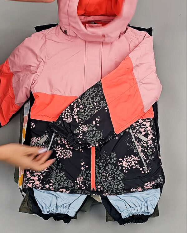 Фотография  605 - Верхняя одежда TCM kids 074#7 кг оптом в Махачкале и Дагестане