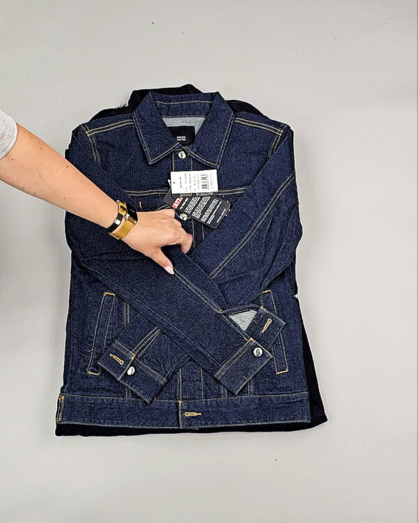 Фотография  678 - Верхняя одежда Корея 085#15 кг, ЛОТ № СТ-9247 оптом в Махачкале и Дагестане