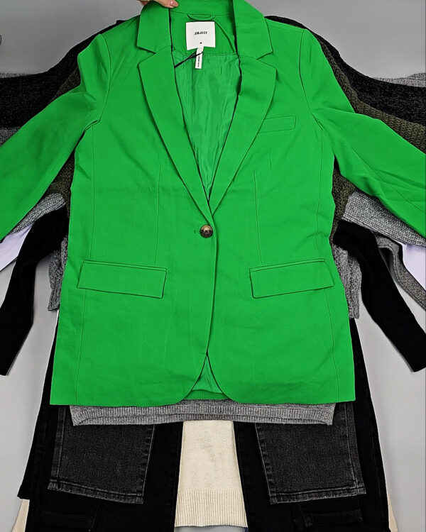 Фотография  328 - Bestseller Winter mix 104#15 кг, ЛОТ № СТ-9526 оптом в Махачкале и Дагестане