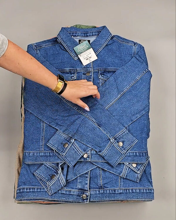 Фотография  666 - Ветровки женские CAN 104#11,5 кг, ЛОТ СТ-9401 оптом в Махачкале и Дагестане