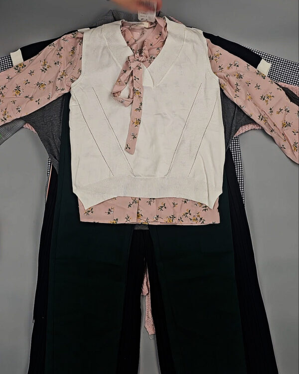 Фотография  743 - Комплекты жен Корея 085#5 кг, ЛОТ СТ-9574 оптом в Махачкале и Дагестане