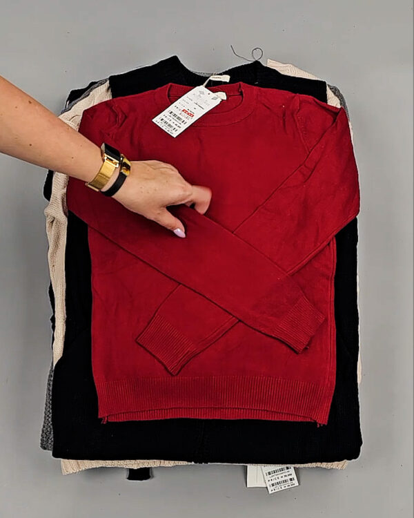 Фотография  185 - Джемпера Корея 085#7 кг, ЛОТ СТ-9415 оптом в Махачкале и Дагестане