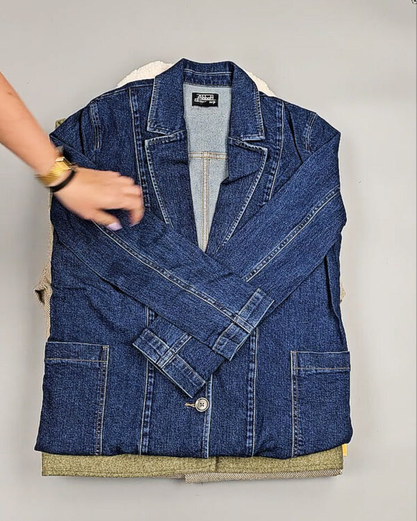 Фотография  773 - Ветровки женские CAN 104#12,5 кг, ЛОТ СТ-9404 оптом в Махачкале и Дагестане