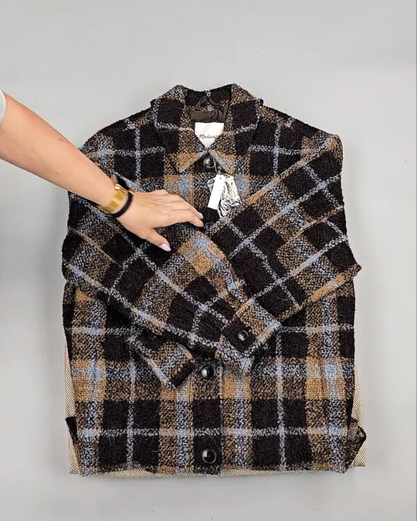 Фотография  766 - Ветровки женские CAN 104#12,7 кг, ЛОТ СТ-9405 оптом в Махачкале и Дагестане