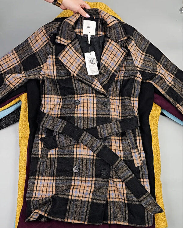 Фотография  480 - Пальто Bestseller 104#10,65 кг, ЛОТ СТ-9841 оптом в Махачкале и Дагестане