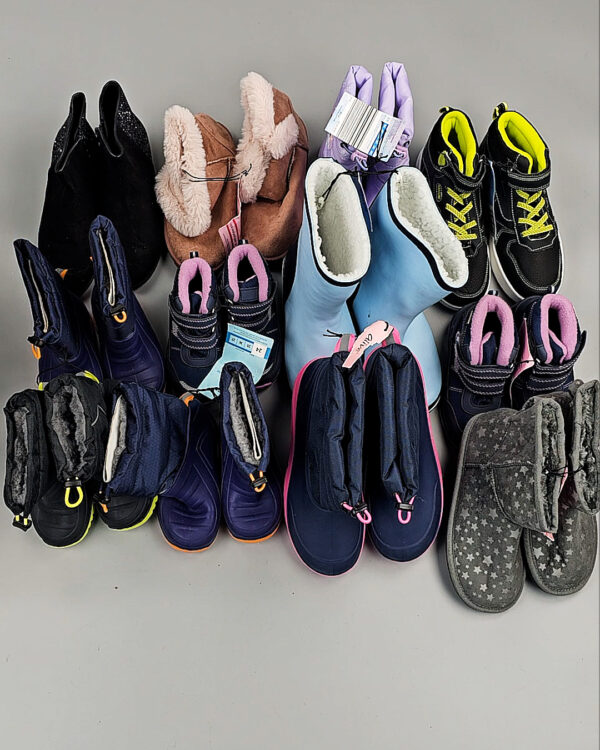 Фотография  690 - Обувь СТОК дети зима 065#6,4 кг, ЛОТ СТ-9662 оптом в Махачкале и Дагестане