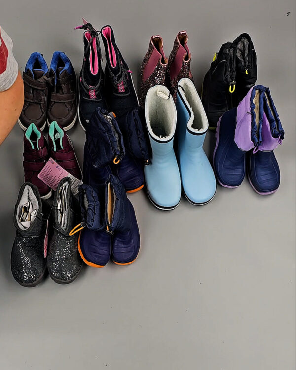 Фотография  354 - Обувь СТОК дети зима 065#6,2 кг, ЛОТ СТ-9661 оптом в Махачкале и Дагестане