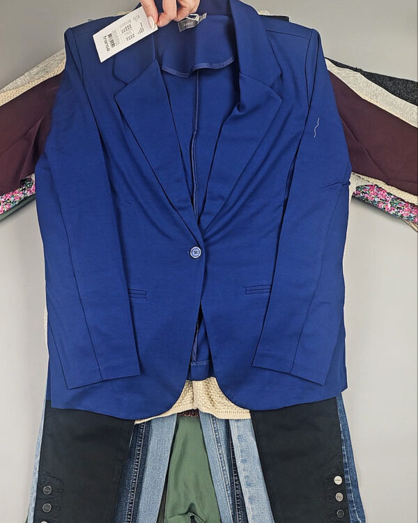 Фотография  561 - DK+Bestseller Winter mix 064#9,2 кг, ЛОТ СТ-10090 оптом в Махачкале и Дагестане